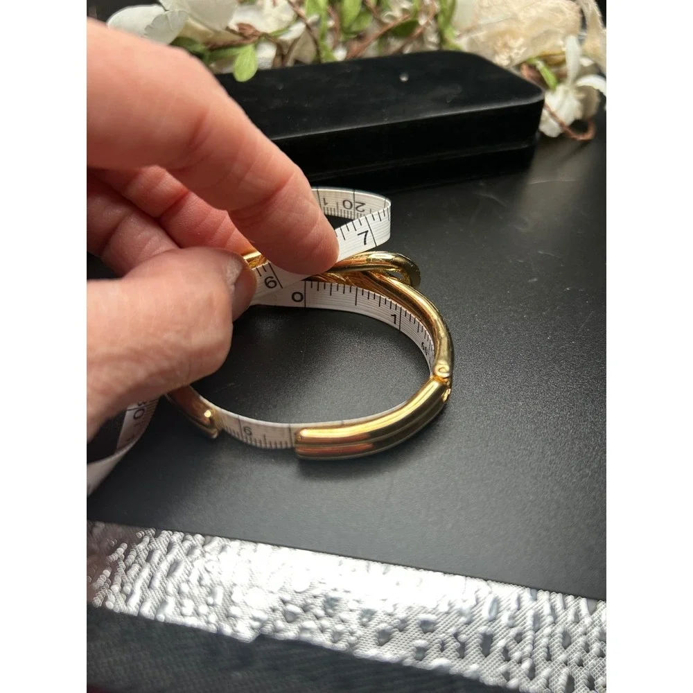 VTG Gold Tone Knot Cuff Bracelet Hinged Bangle Minimalist Chunky‎ Statement
